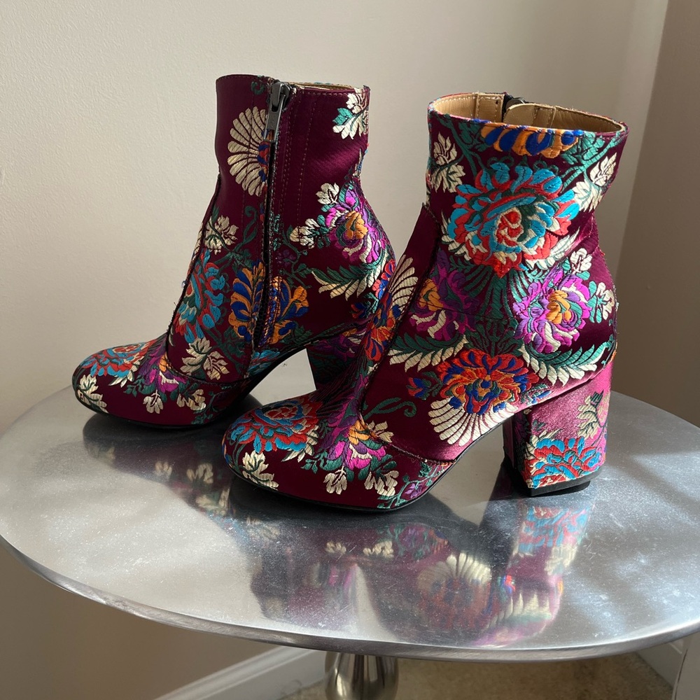 STEVEN Block Heel Booties Size 36